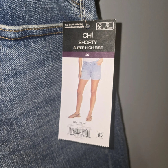 🆕Sofia Jeans by Sofia Vergara Women's Chi Shortie Shorts, Size 20 - NWT - Picture 10 of 12